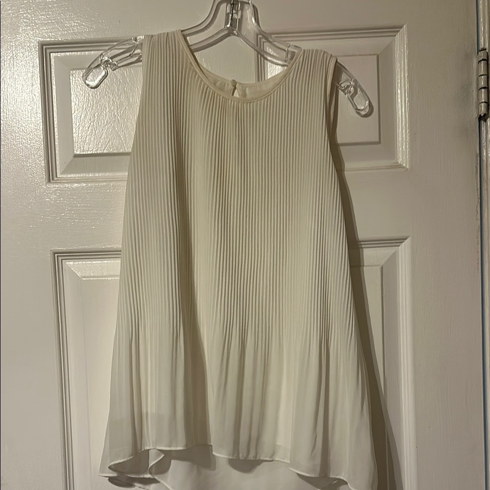 Elegant Cream Pleated Sleeveless Blouse